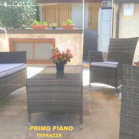 Arisa -Terrazza Privata 60 Mq Sulla Spiaggia ดอนนาลูกาตา ภายนอก รูปภาพ