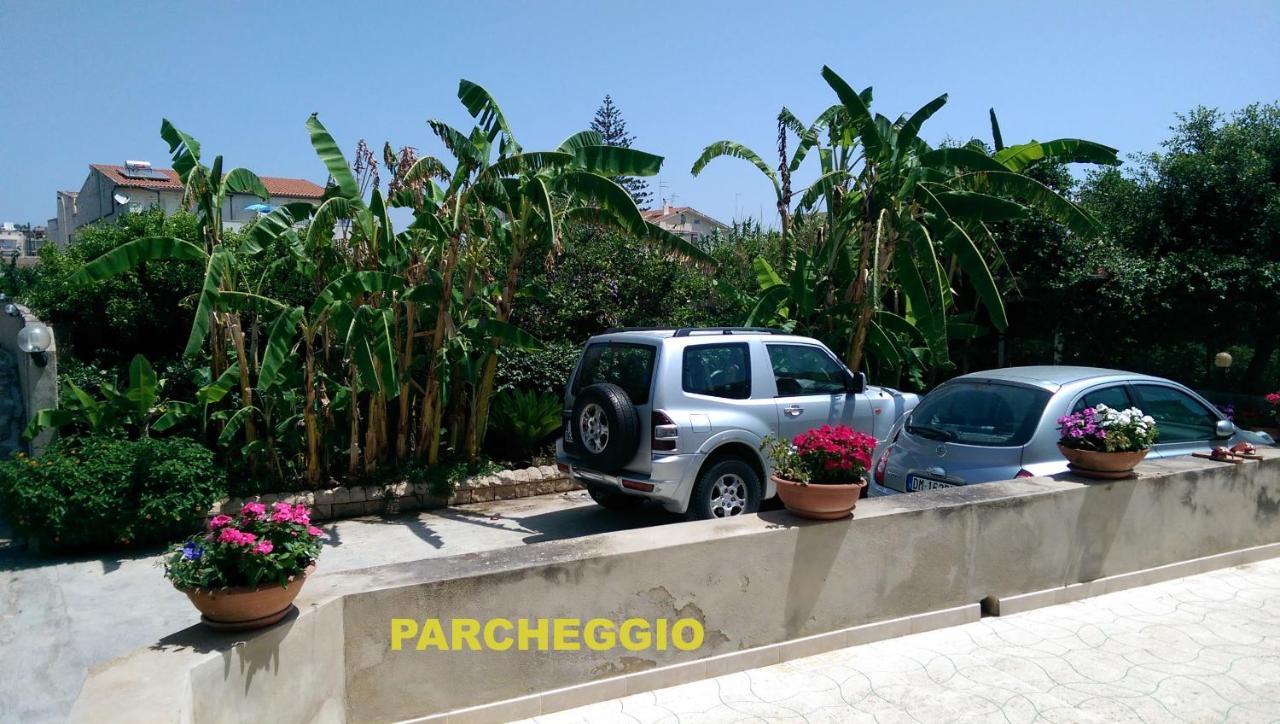 Arisa -Terrazza Privata 60 Mq Sulla Spiaggia ดอนนาลูกาตา ภายนอก รูปภาพ